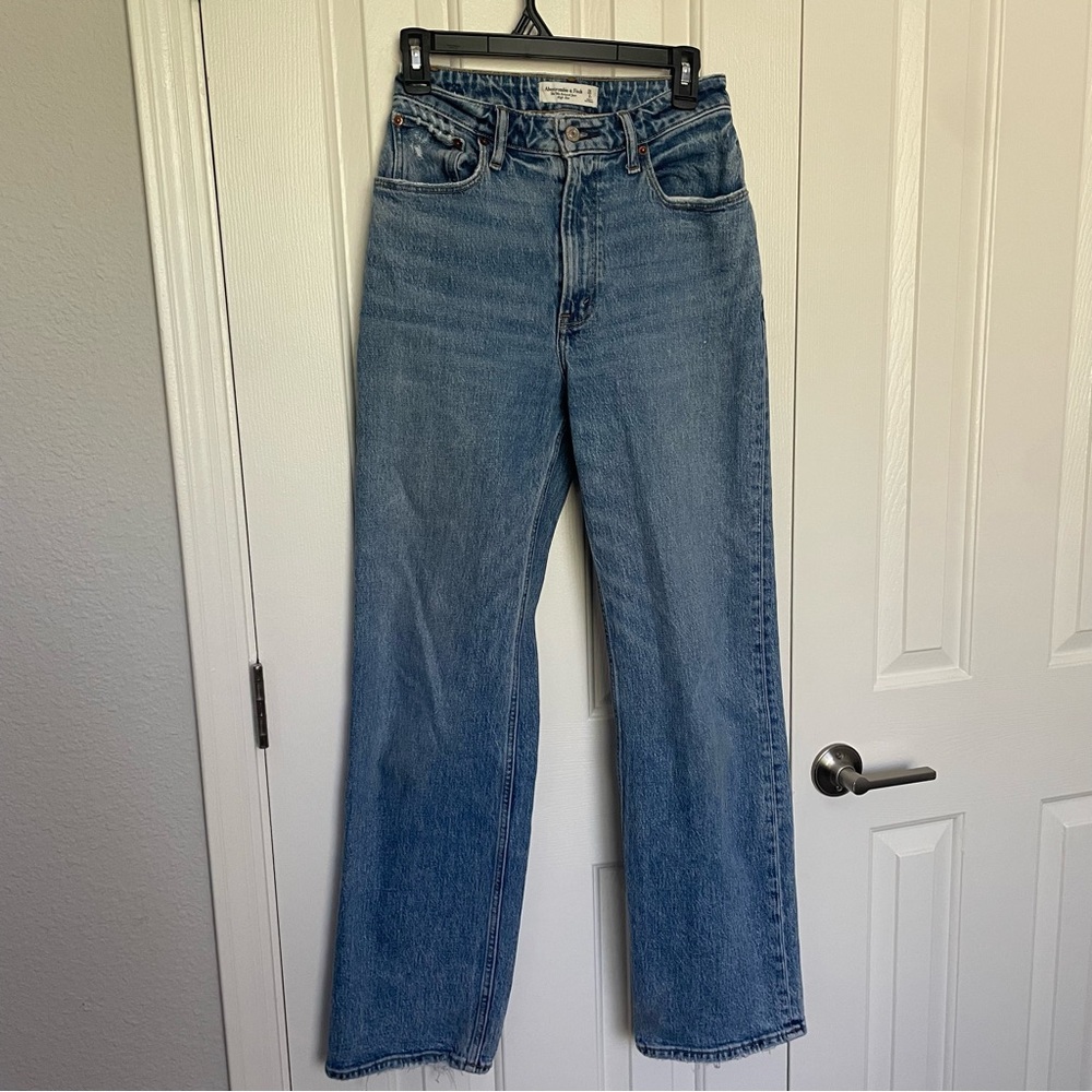 Abercrombie The 90s Relaxed Jean High Rise *Curve Love*